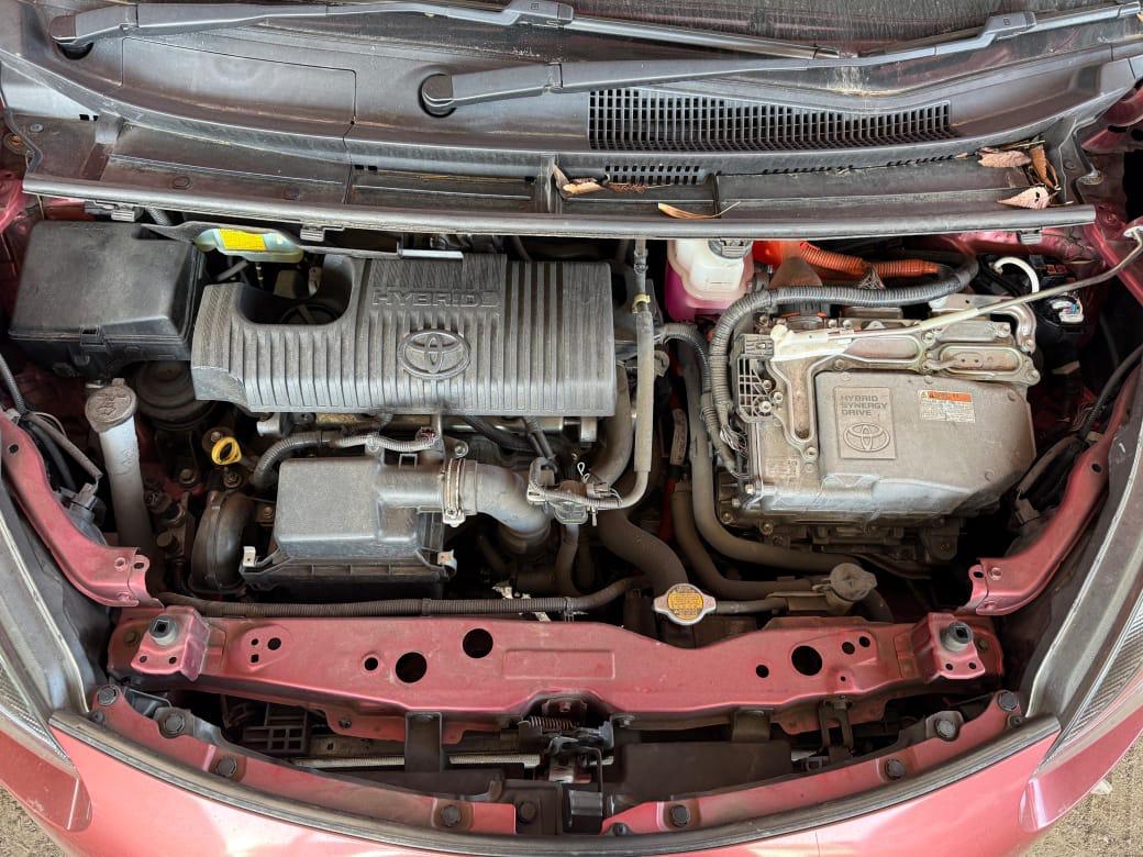 Toyota Sienta 2016 model 7 seater hybrid