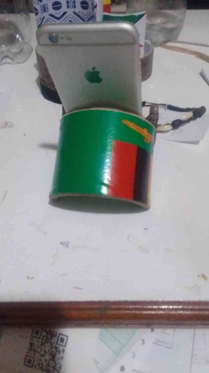 Promotional cell stand gifts