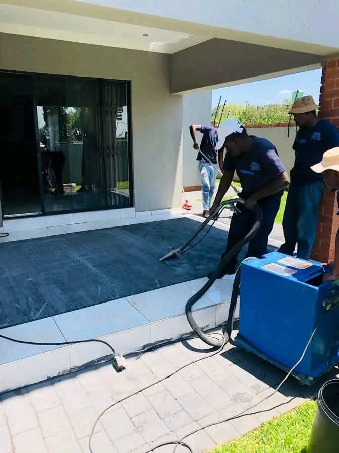 Upholstery cleaning & Carpet cleaning services