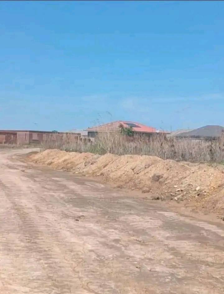 Donnybrook Residential Stand 🔥🔥  800sqm for 14k  Zesa , available  Roads Available
