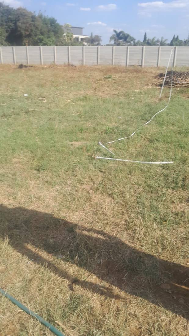 Bluff hill stand for sale . Asking 70k  1300sqm
