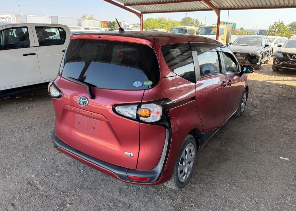 Toyota Sienta 2016 model 7 seater hybrid