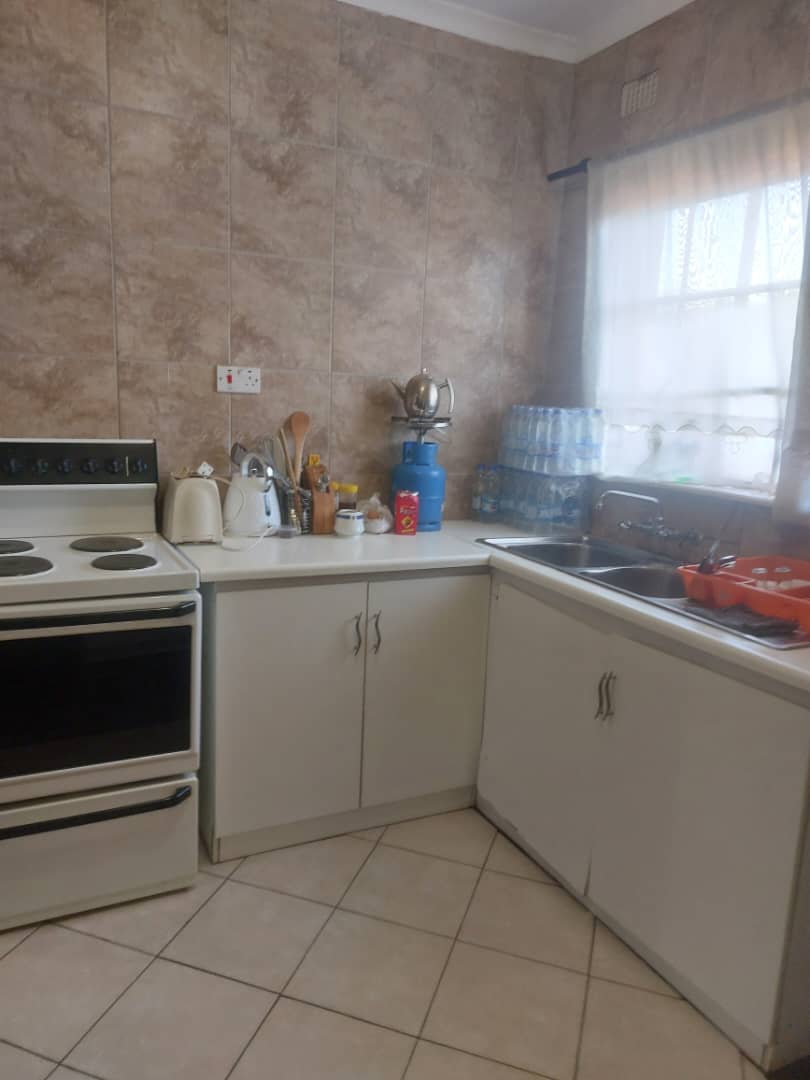2 bed cottage in Pomona